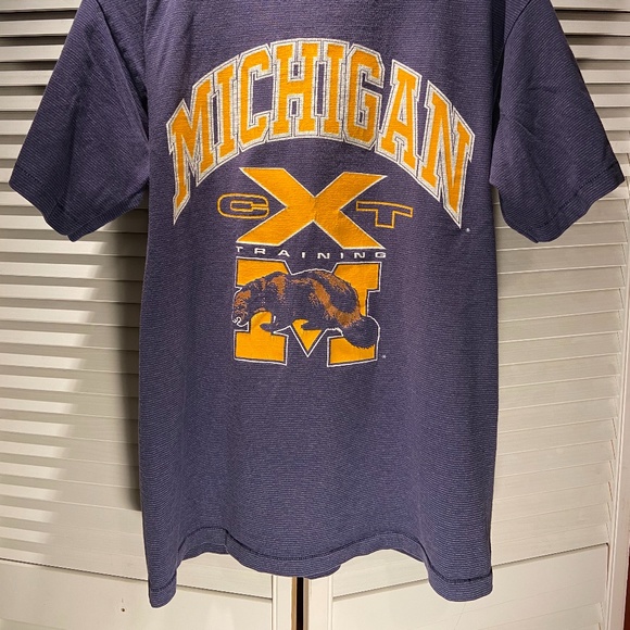 Vintage UM short sleeve t-shirt - Picture 2 of 6